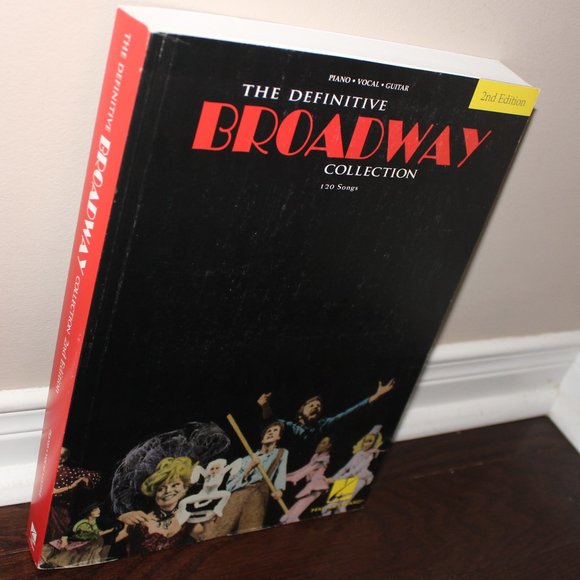 Definitive Broadway Collection Piano Vocal Guitar Music 120 Songs Hal Leonard - Picture 3 of 7